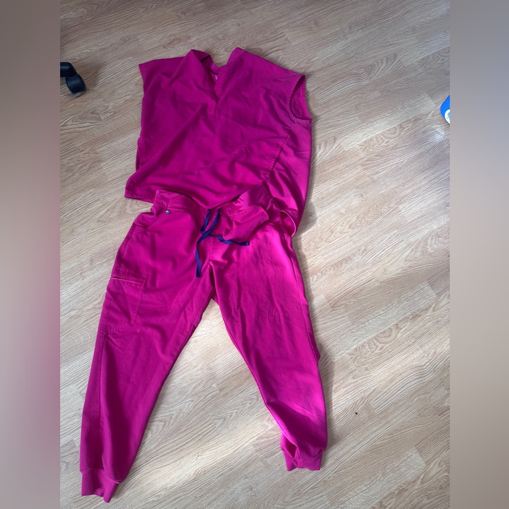 Figs hot pink scrub set.